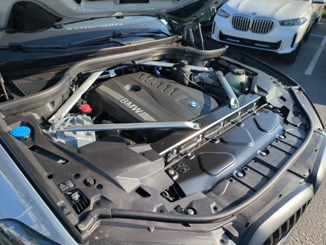 New 2026 BMW X5 xDrive40i w/ M Sport Package AWD/4WD image 17