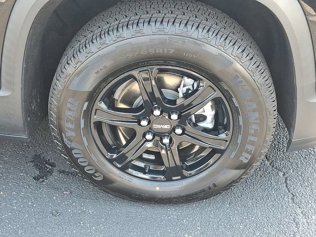 Certified 2022 GMC Acadia AT4 w/ Trailering Package AWD/4WD image 8