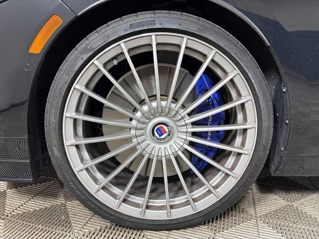 Used 2025 BMW ALPINA B8 xDrive Gran Coupe AWD/4WD image 16