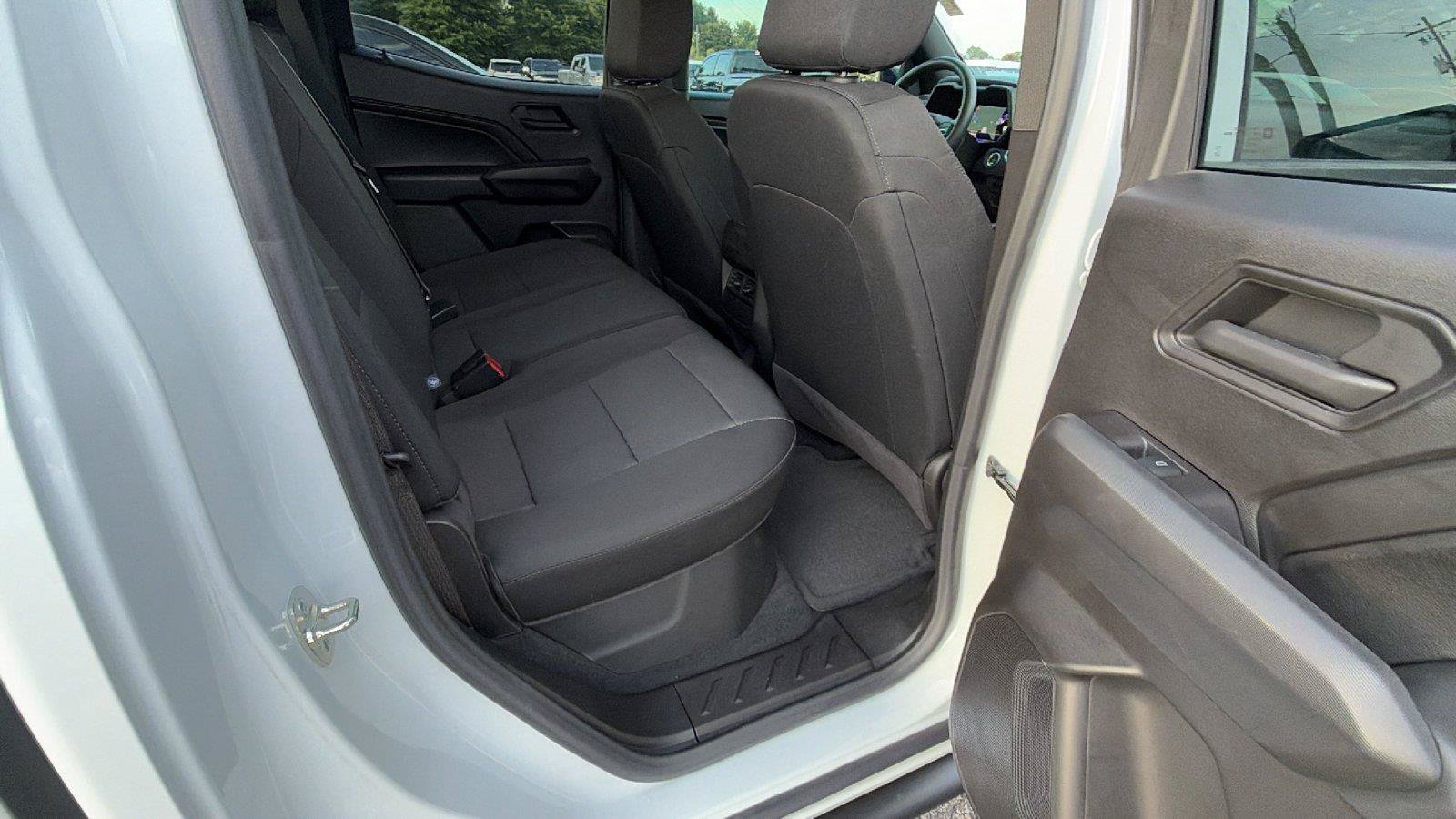 Used 2024 Chevrolet Colorado Trail Boss w/ Advanced Trailering Package AWD/4WD image 21