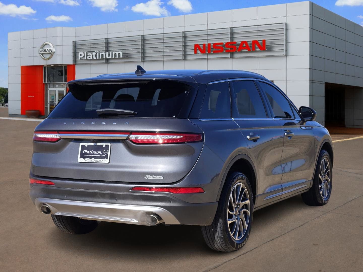 Used 2022 Lincoln Corsair FWD image 5