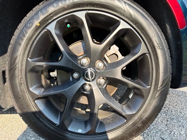 Used 2025 Chrysler Pacifica Limited FWD image 27