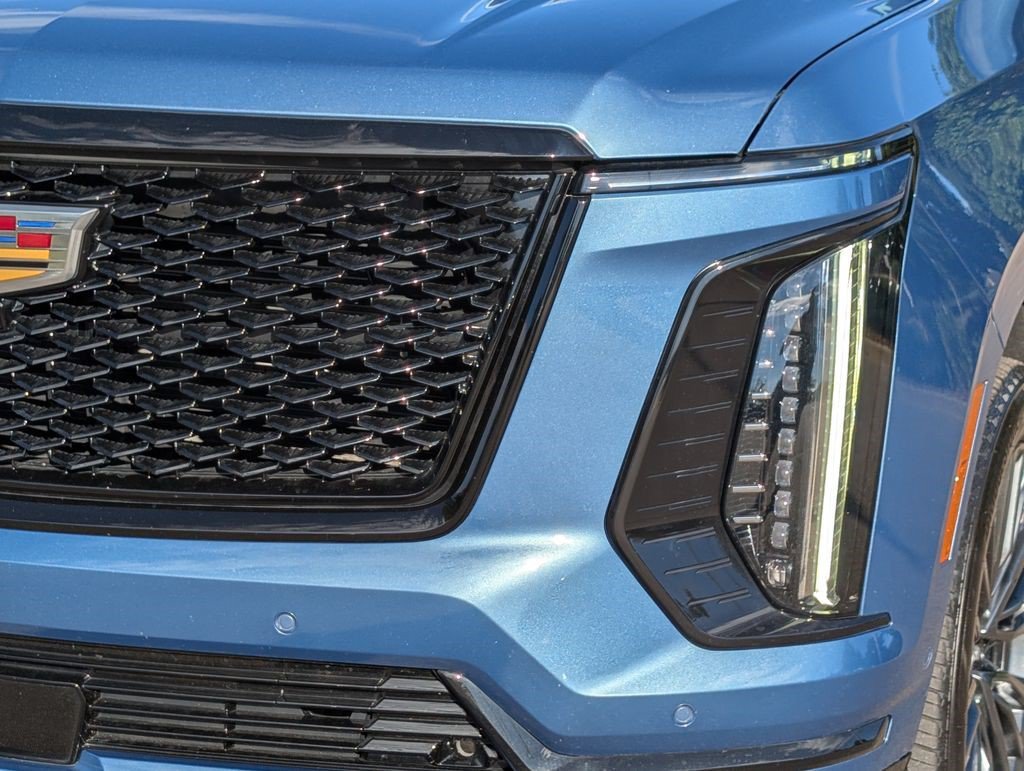 Certified 2025 Cadillac Escalade ESV Sport Platinum AWD/4WD image 8