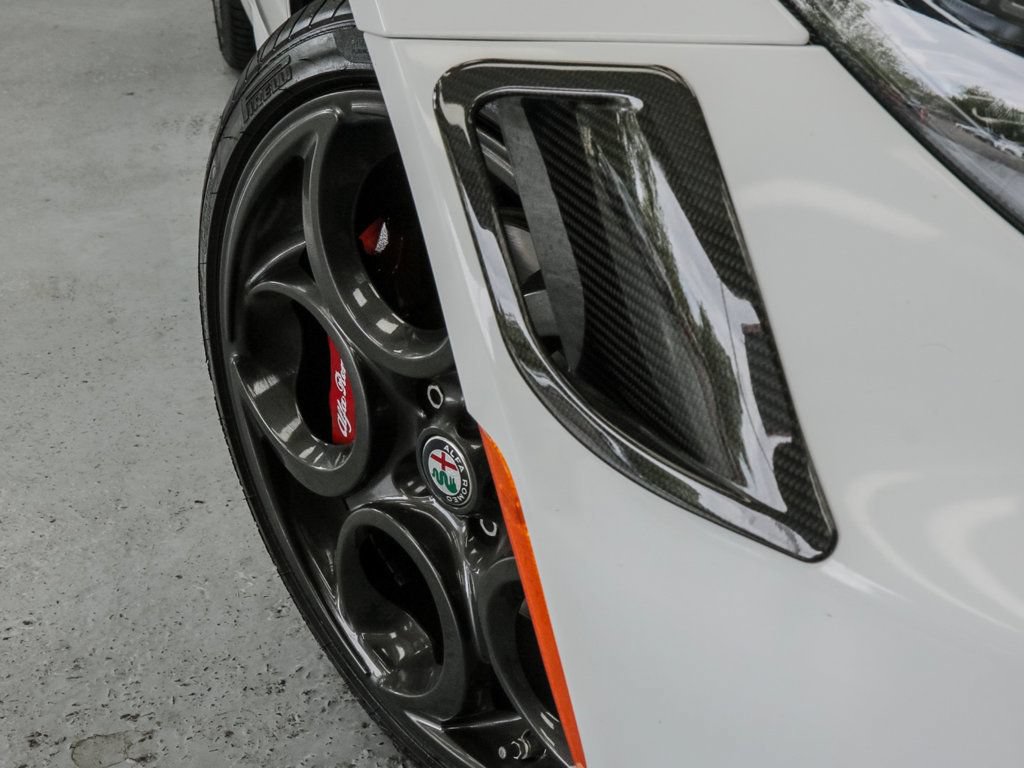 Used 2018 Alfa Romeo 4C Coupe w/ Coupe Track Package 1 RWD image 12