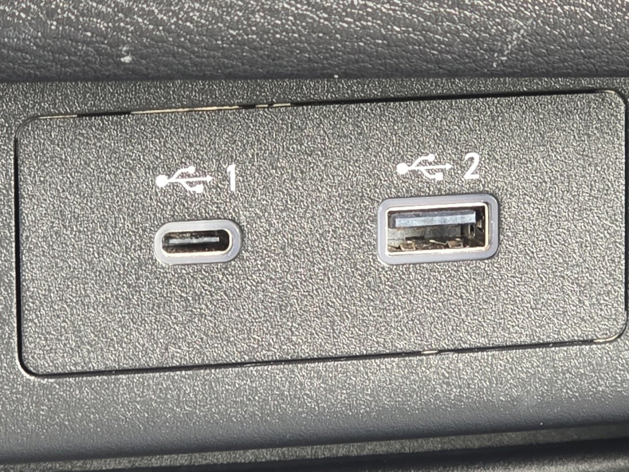 Used 2023 Nissan Rogue SV image 8