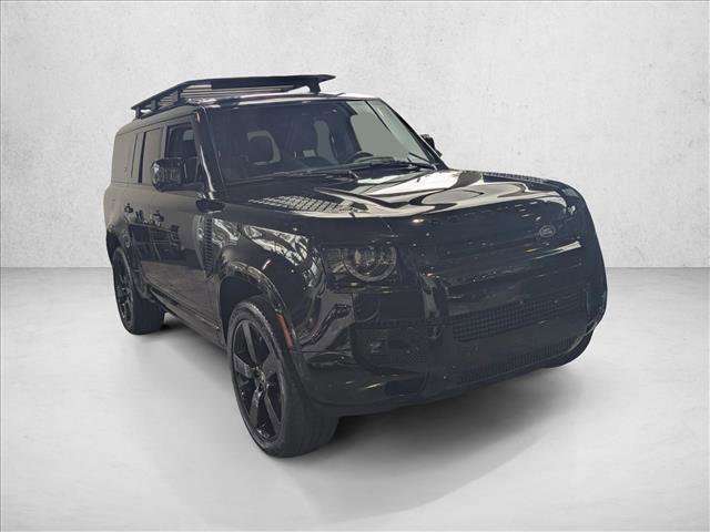 Used 2023 Land Rover Defender 130 X-Dynamic SE video 3