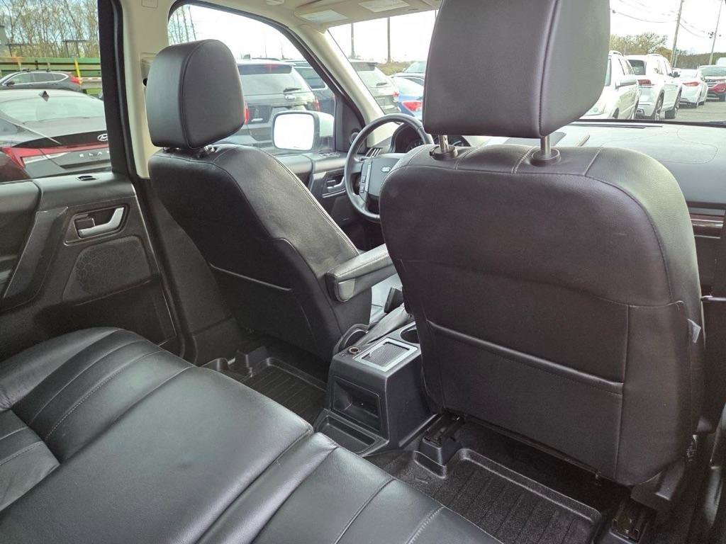Used 2011 Land Rover LR2 HSE AWD/4WD image 14