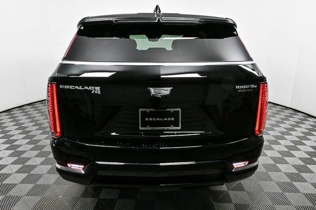 New 2025 Cadillac Escalade IQ Luxury 2 image 22