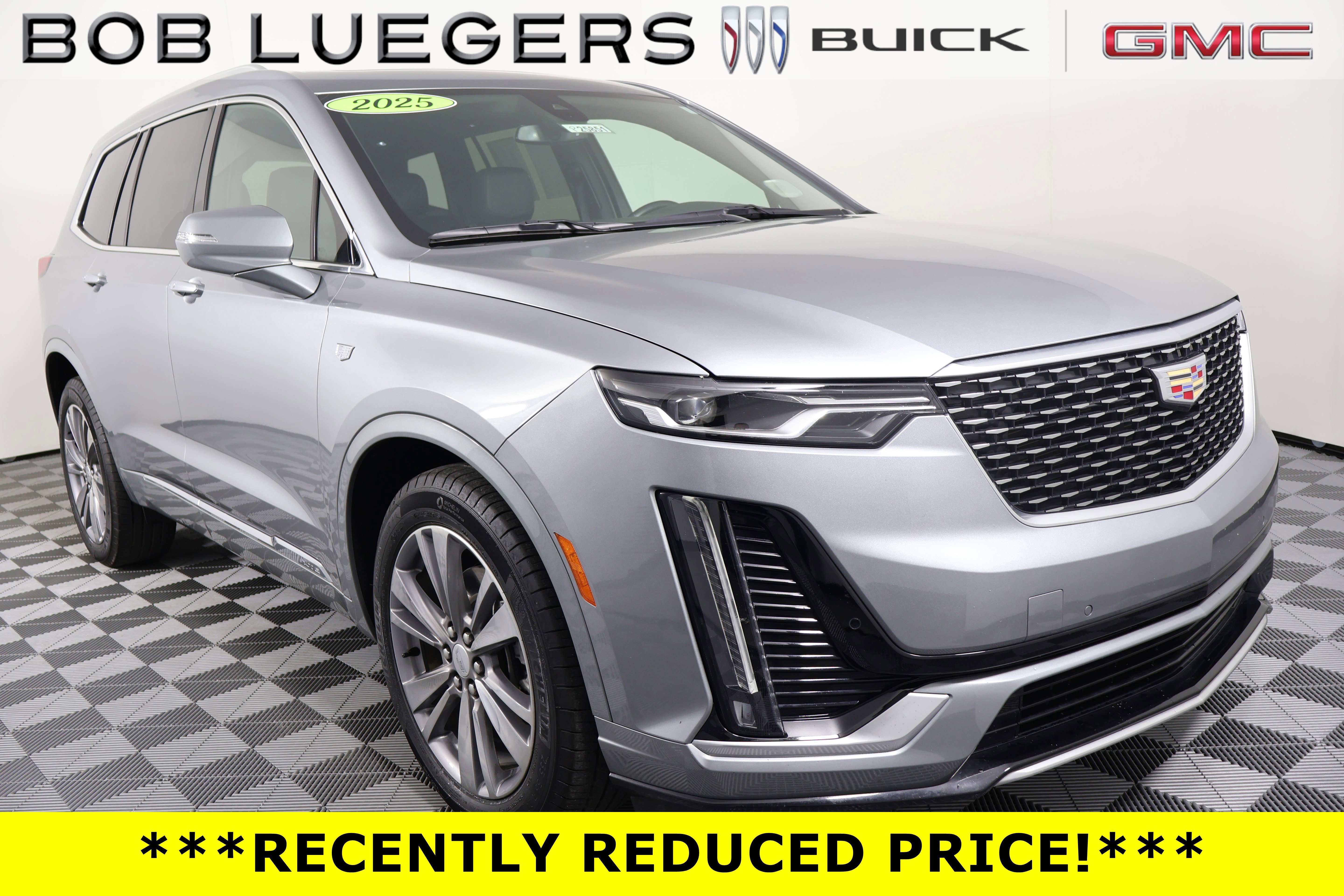 Certified 2025 Cadillac XT6 Premium Luxury FWD image 1