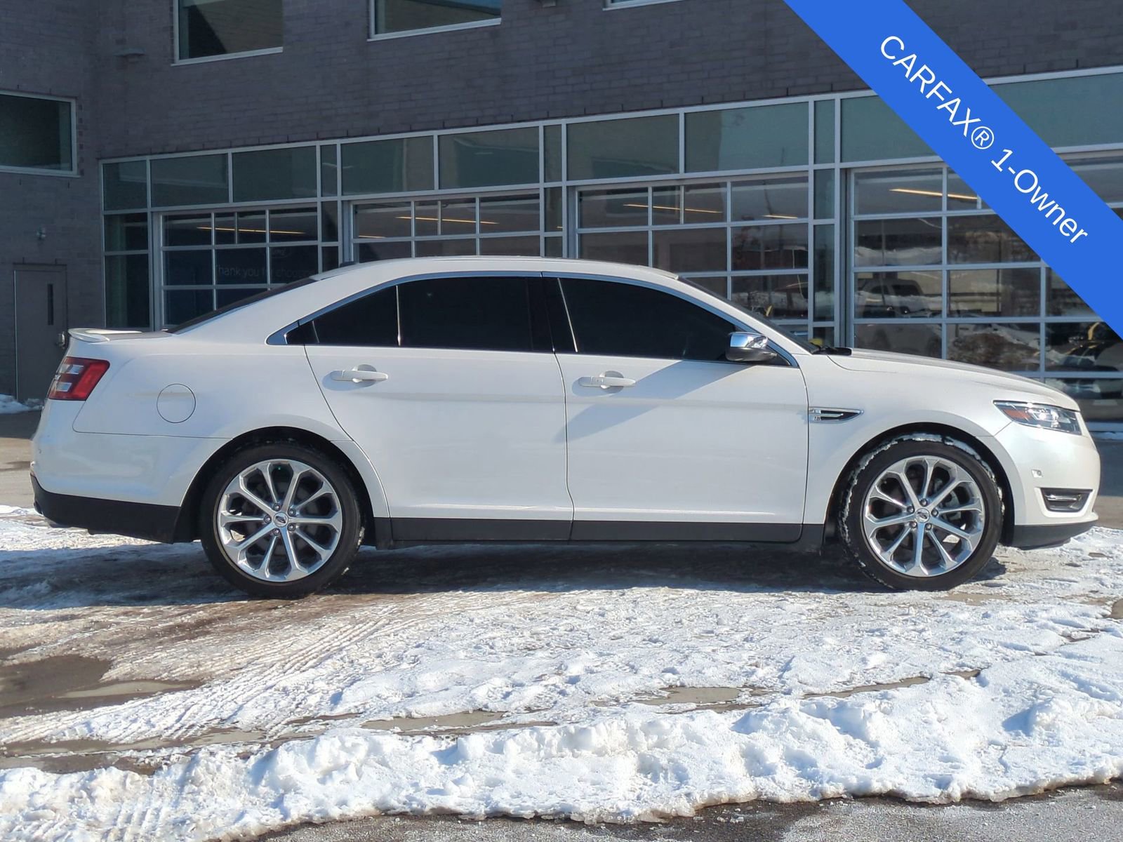 Used 2018 Ford Taurus Limited w/ Driver Assist Package image 9