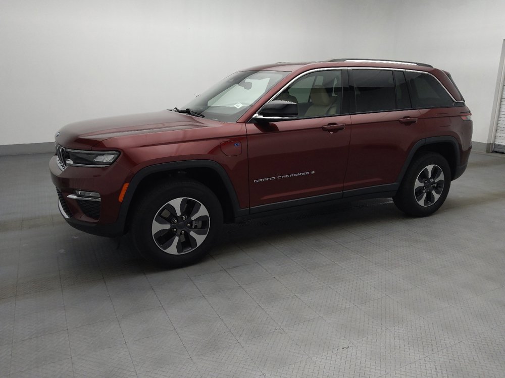 Used 2023 Jeep Grand Cherokee 4WD 4xe image 2