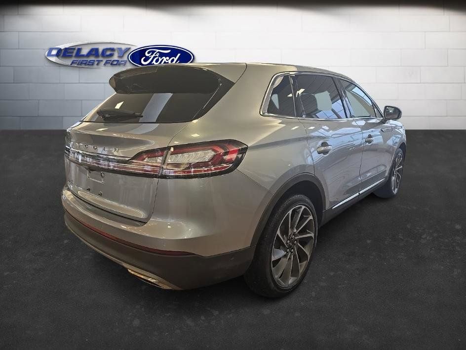 Used 2022 Lincoln Nautilus Reserve w/ Equipment Group 201A image 5