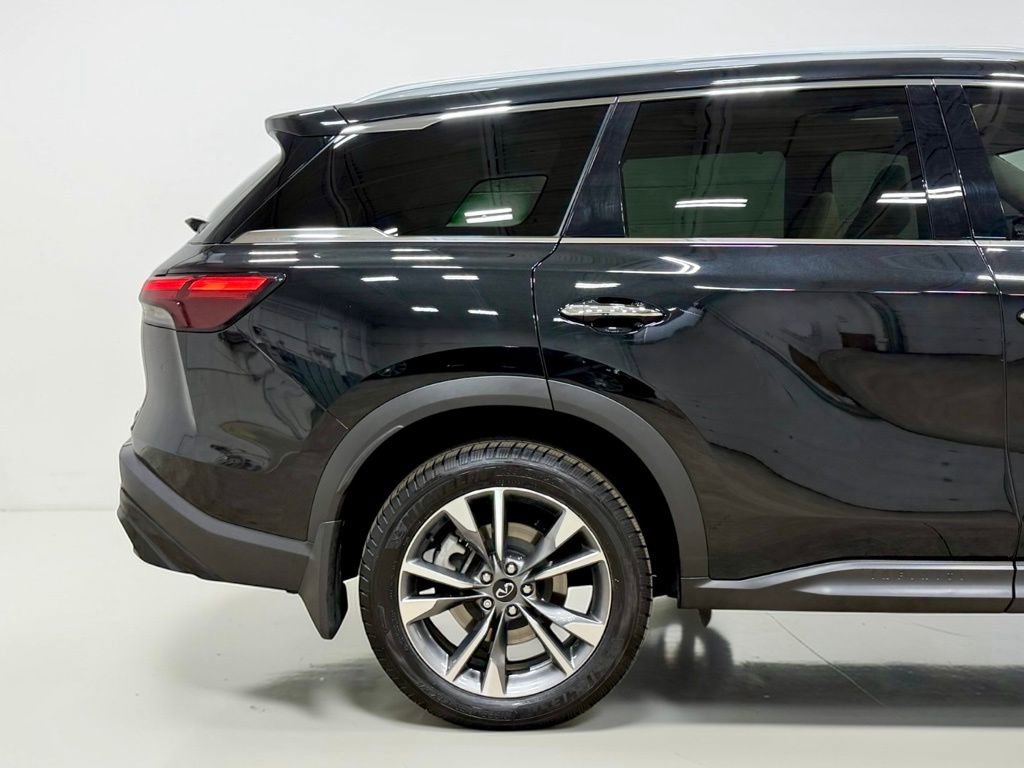 Used 2023 INFINITI QX60 Luxe w/ Performance Audio Package image 11