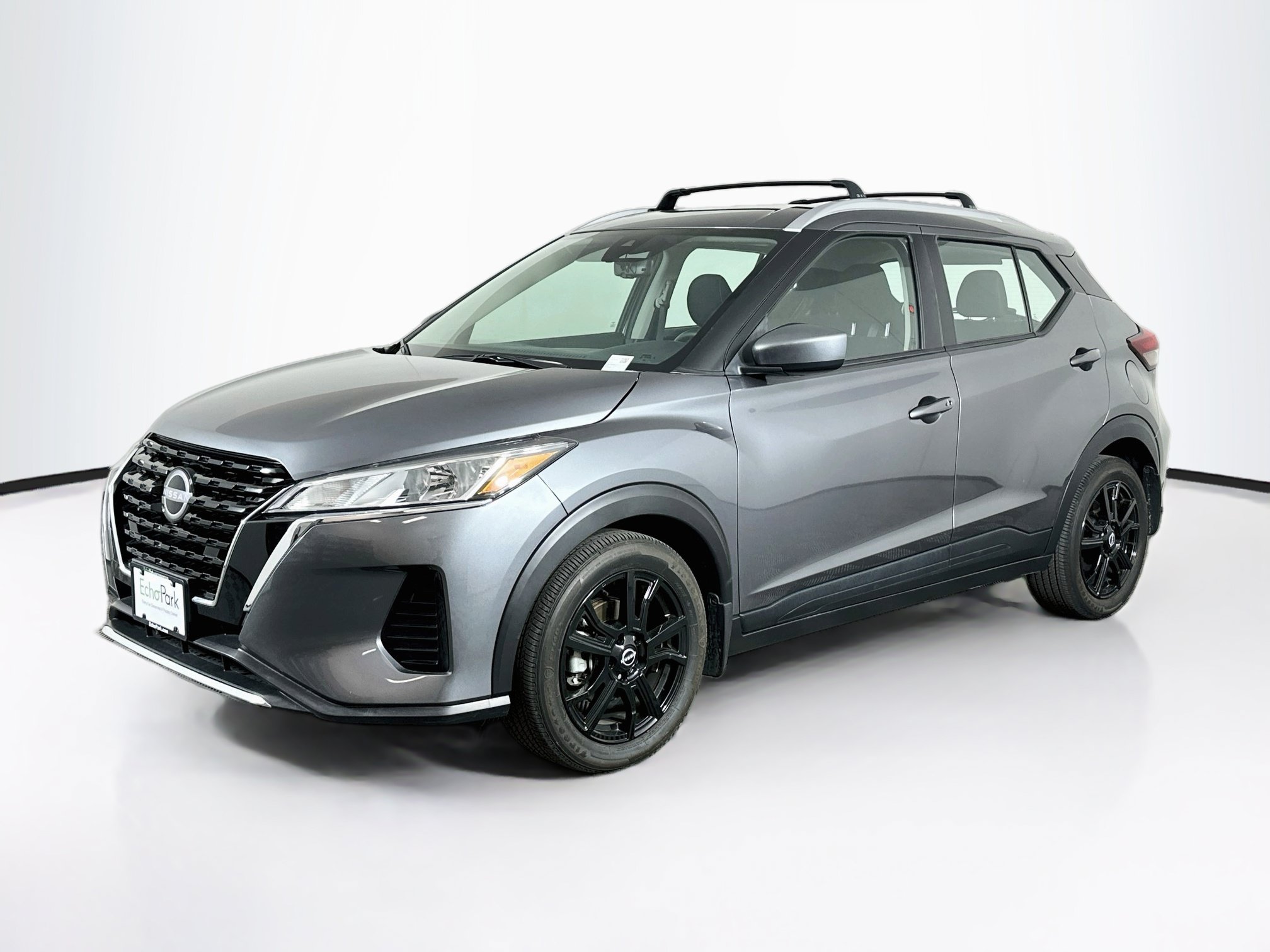 Used 2024 Nissan Kicks SV w/ Interior Electronics Package FWD image 3