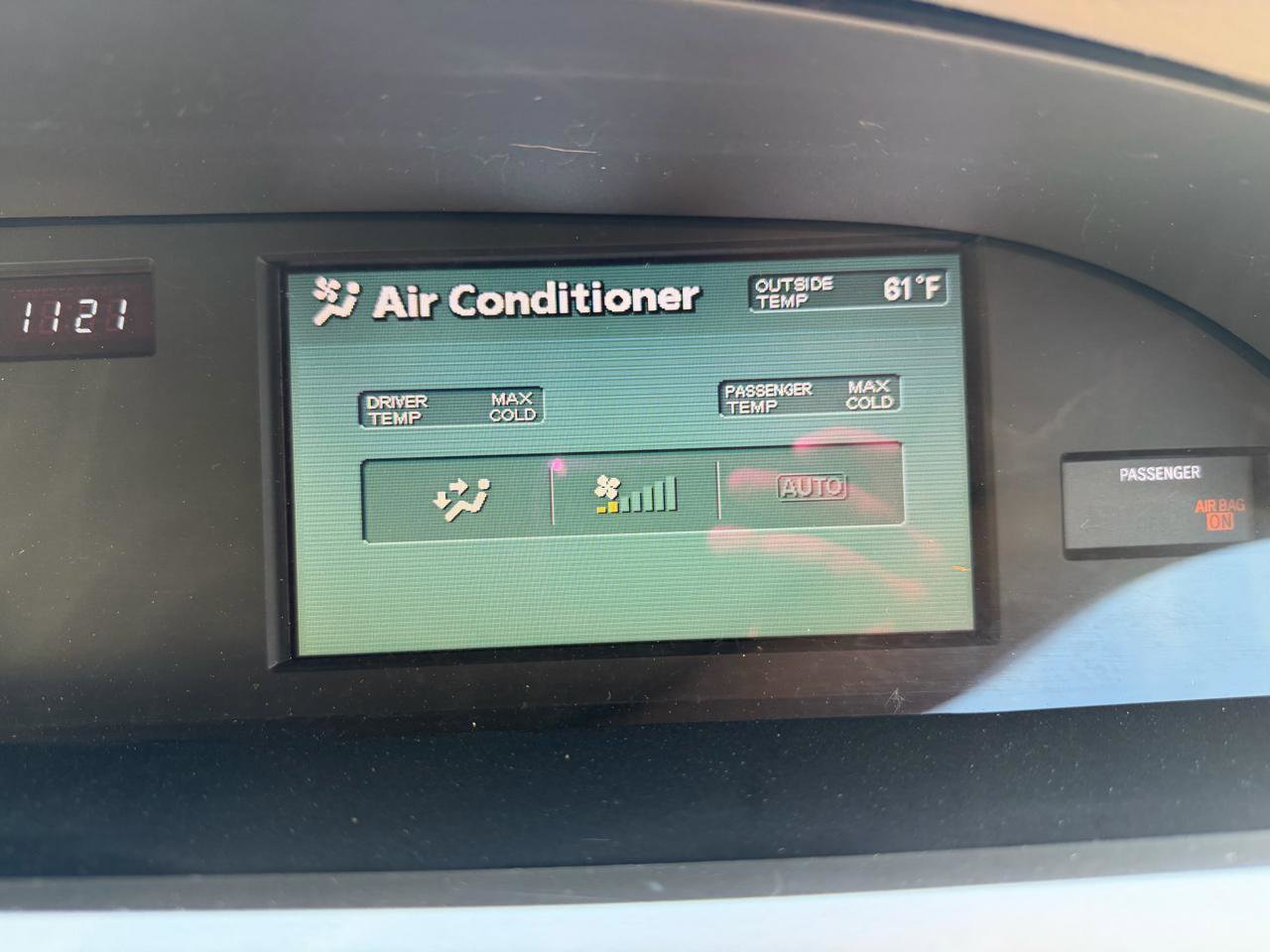 Used 2010 Toyota Avalon XL FWD image 39