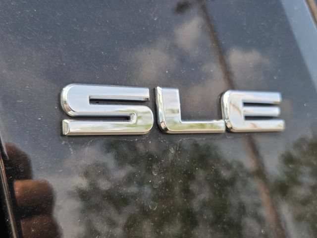 Used 2019 GMC Acadia SLE w/ LPO, Floor Liner Package FWD image 17