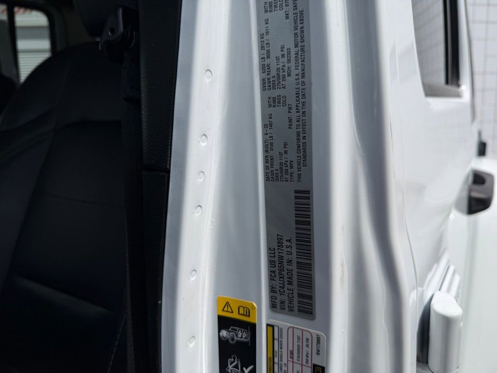 Used 2022 Jeep Wrangler Unlimited Sahara AWD/4WD image 32