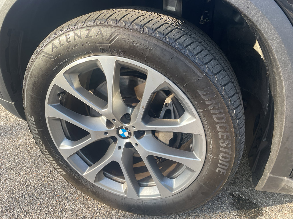 Used 2025 BMW X5 xDrive40i w/ Climate Comfort Package image 9