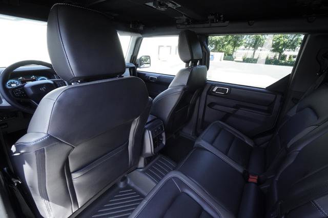 Used 2025 Ford Bronco Outer Banks AWD/4WD image 25