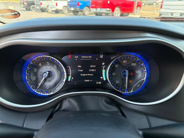 Used 2023 Chrysler Pacifica Touring-L FWD image 15