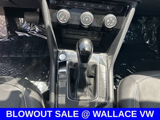 Certified 2023 Volkswagen Taos SE w/ Panoramic Sunroof Package FWD image 22