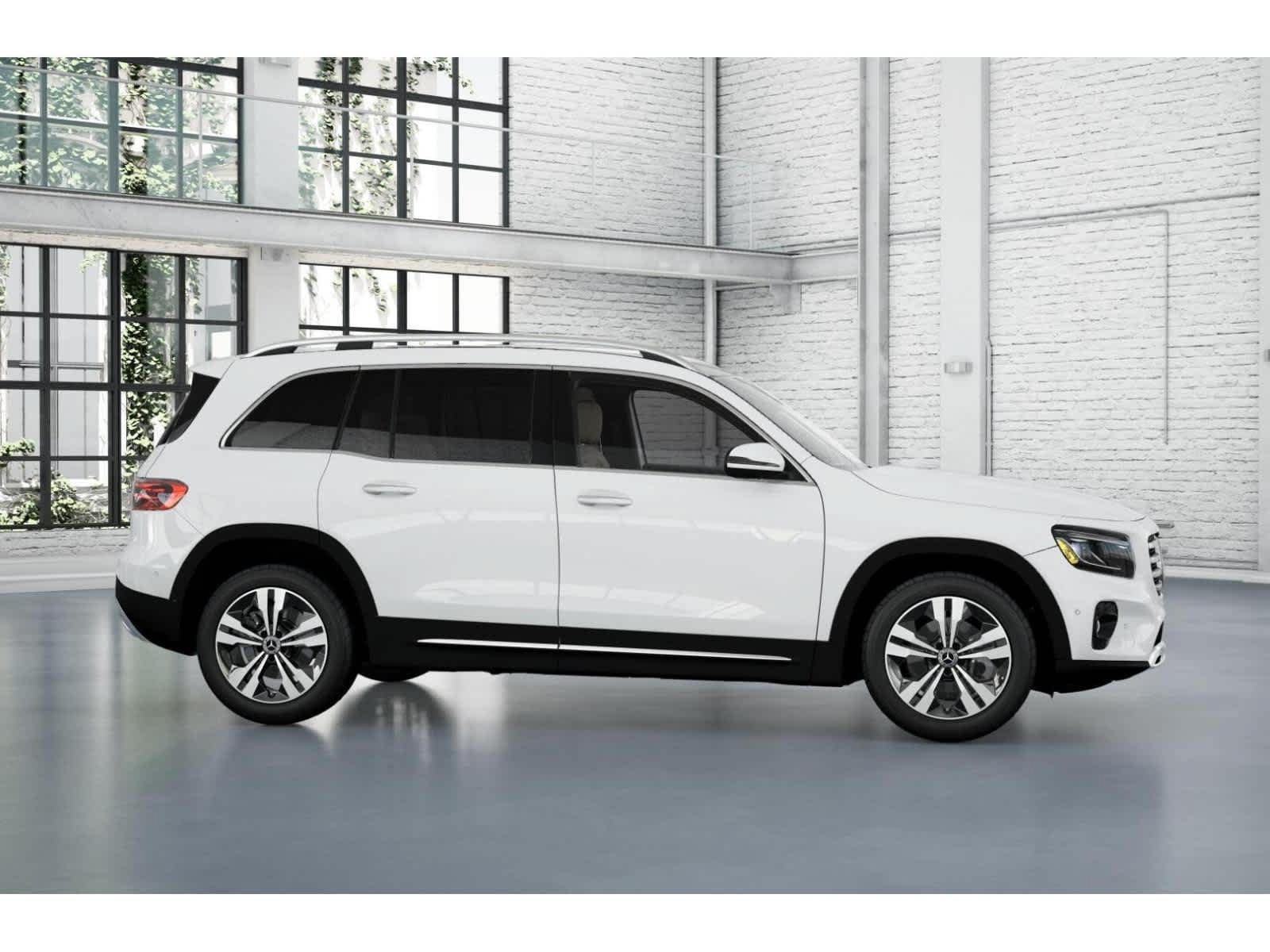 Used 2026 Mercedes-Benz GLB 250 4MATIC image 14
