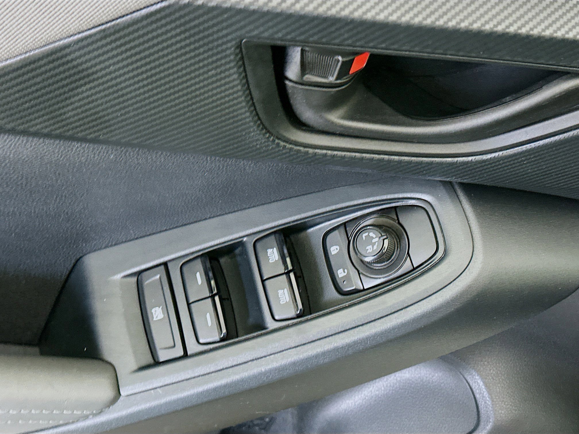 Used 2025 Subaru Crosstrek 2.0i Premium AWD/4WD image 15