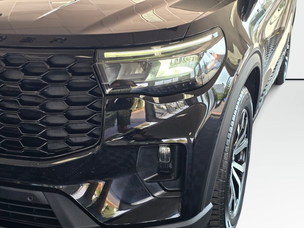 Used 2025 Ford Explorer ST-Line AWD/4WD image 10