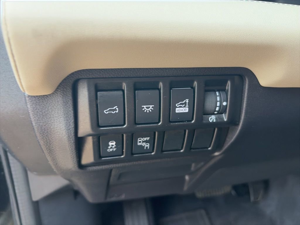 Used 2022 Subaru Ascent Touring w/ Popular Package #2A image 17