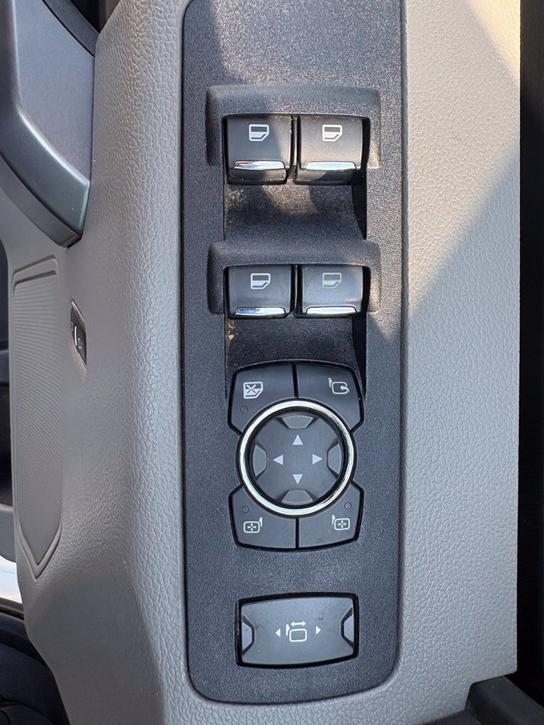 Used 2019 Ford F250 XLT w/ XLT Premium Package AWD/4WD image 12