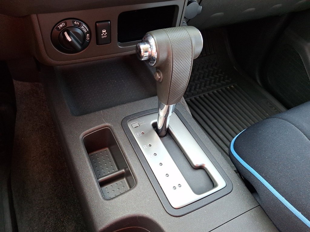 Used 2014 Nissan Xterra S AWD/4WD image 30