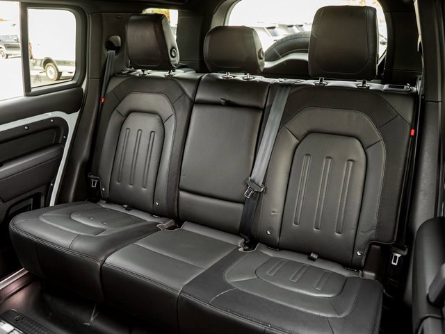 Used 2021 Land Rover Defender 110 X-Dynamic HSE image 21