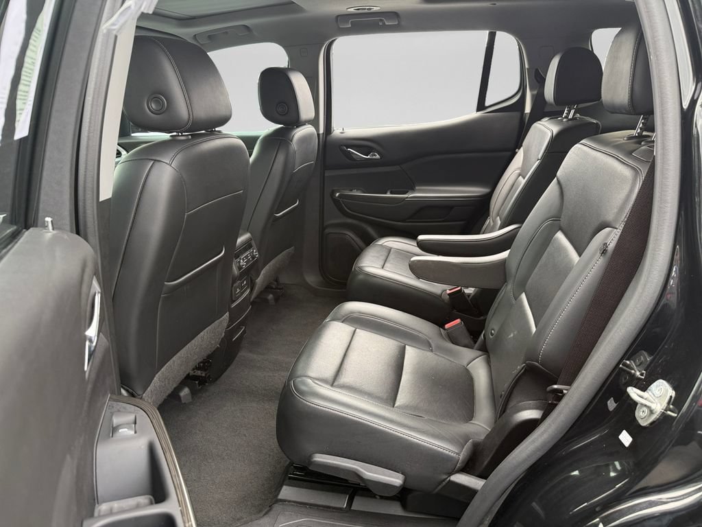 Used 2022 GMC Acadia SLT w/ Technology Package FWD image 15