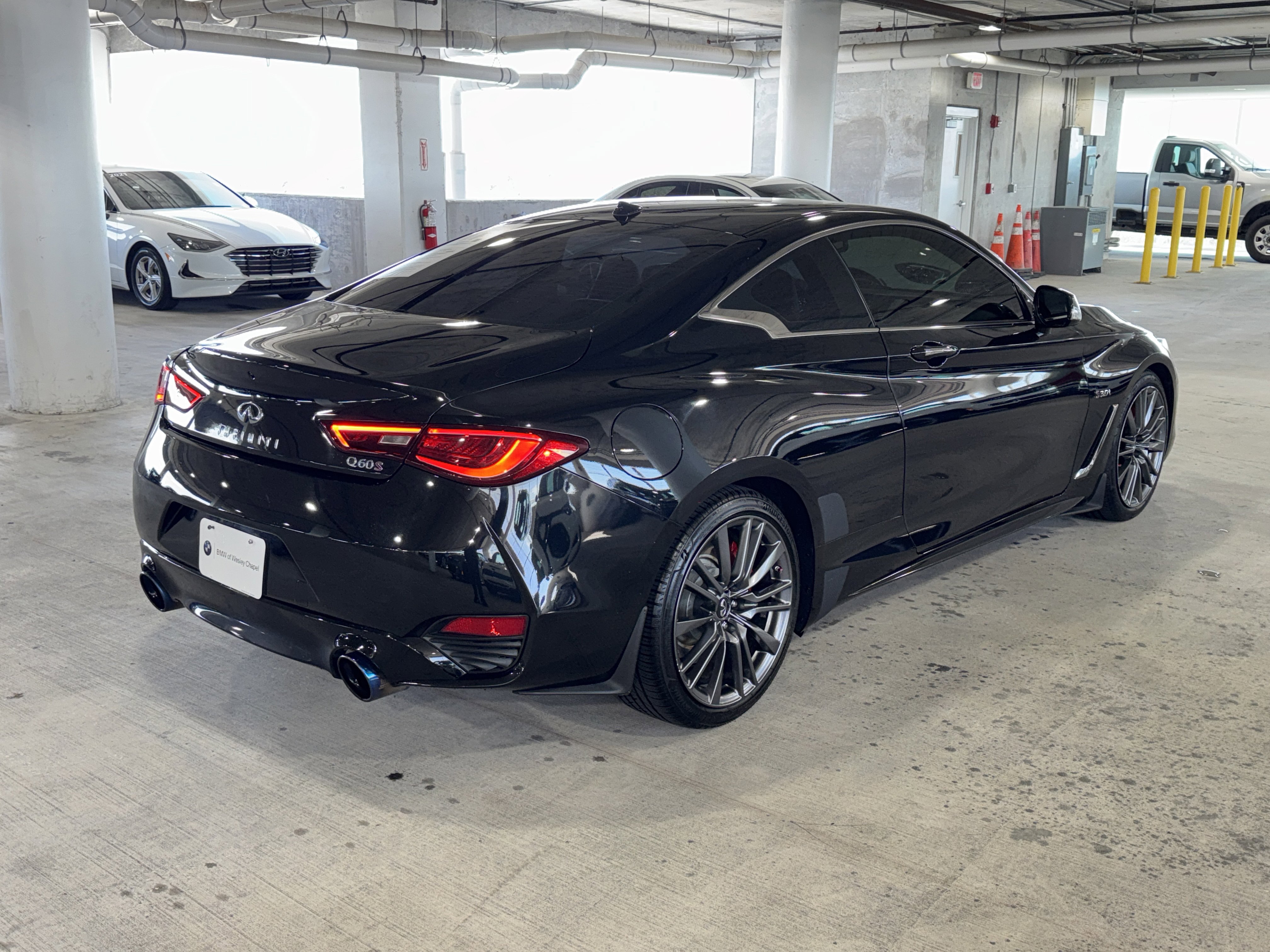Used 2017 INFINITI Q60 Red Sport 400 image 8