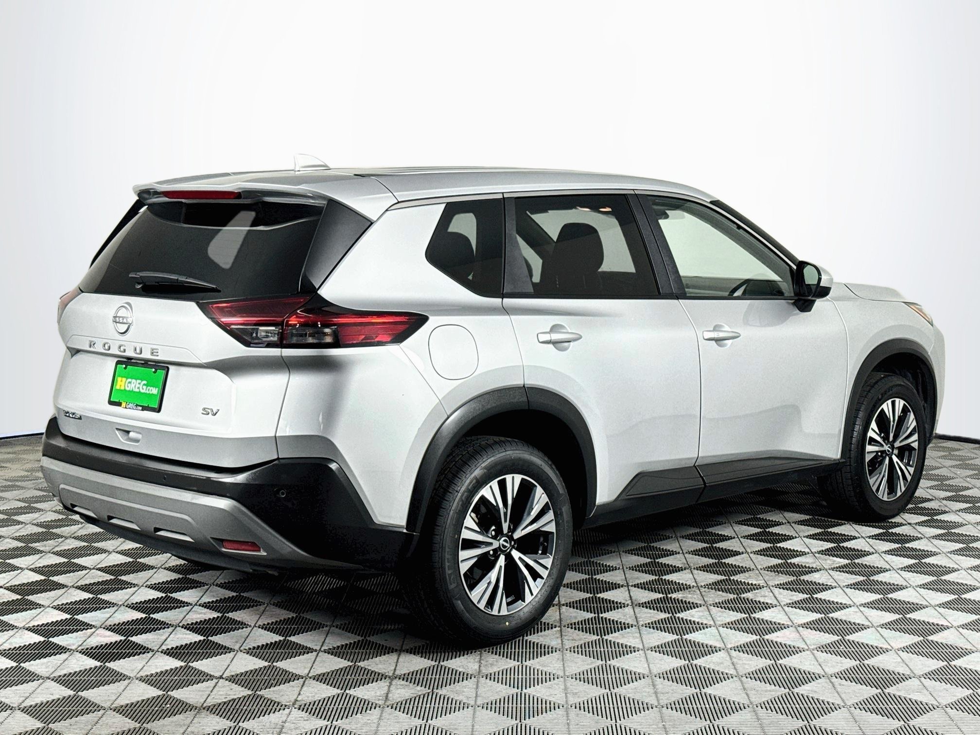 Used 2023 Nissan Rogue SV FWD image 8