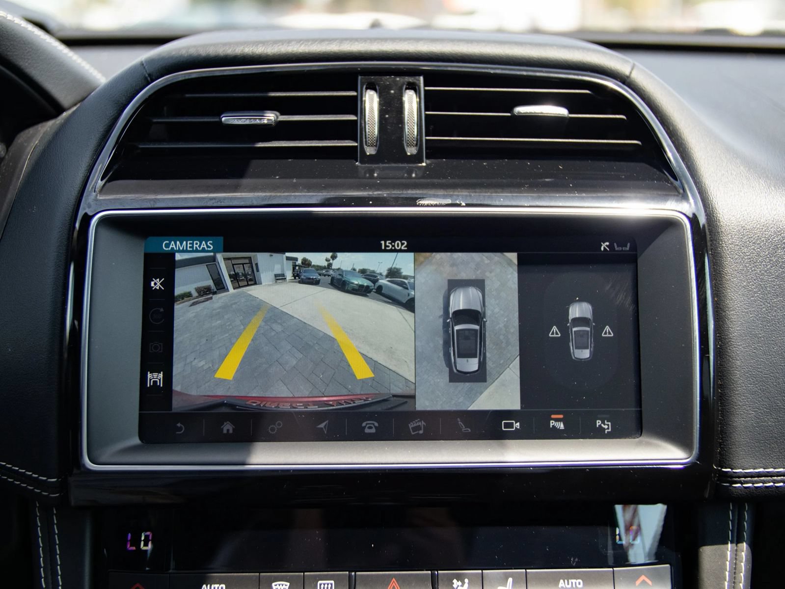 Used 2020 Jaguar F-PACE SVR AWD/4WD image 32
