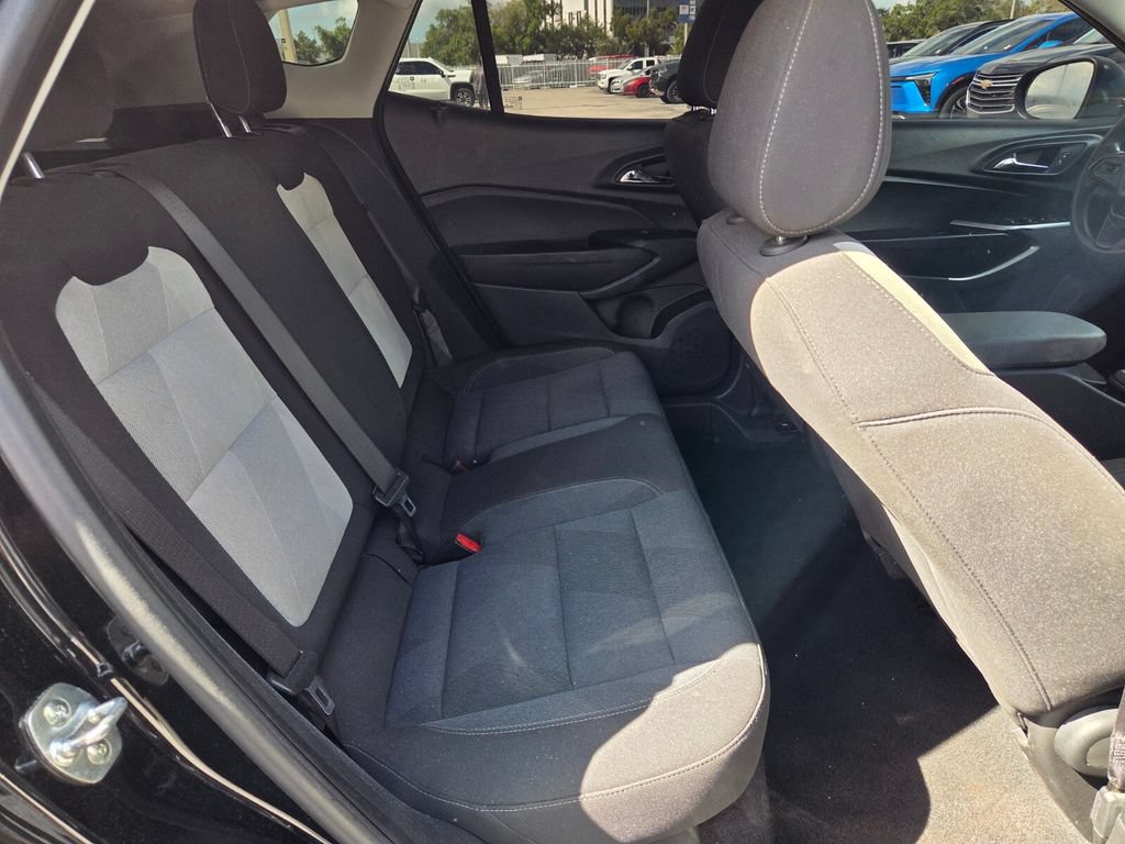 Certified 2024 Chevrolet Trax LS FWD image 13