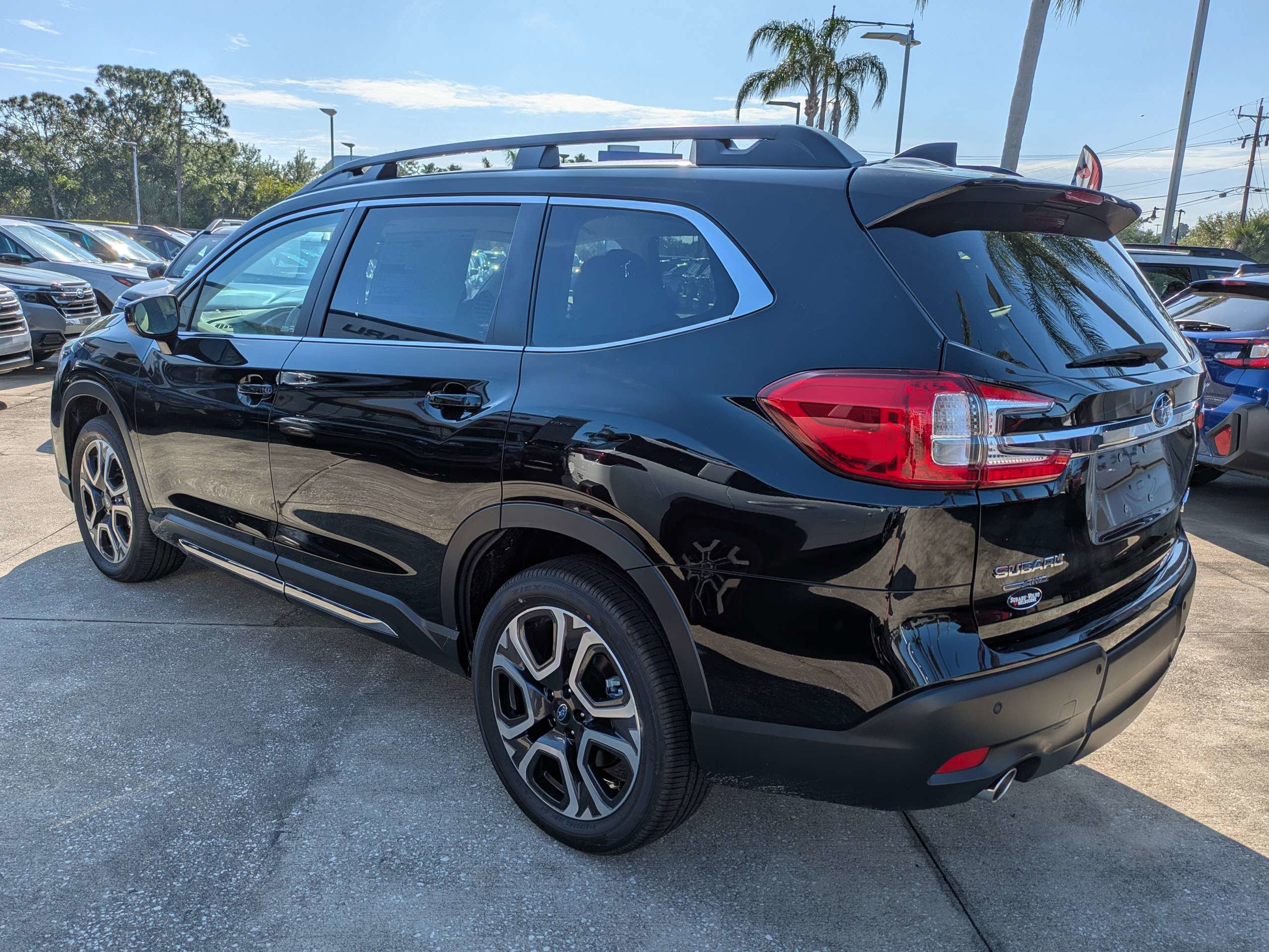 New 2026 Subaru Ascent Limited AWD/4WD image 6