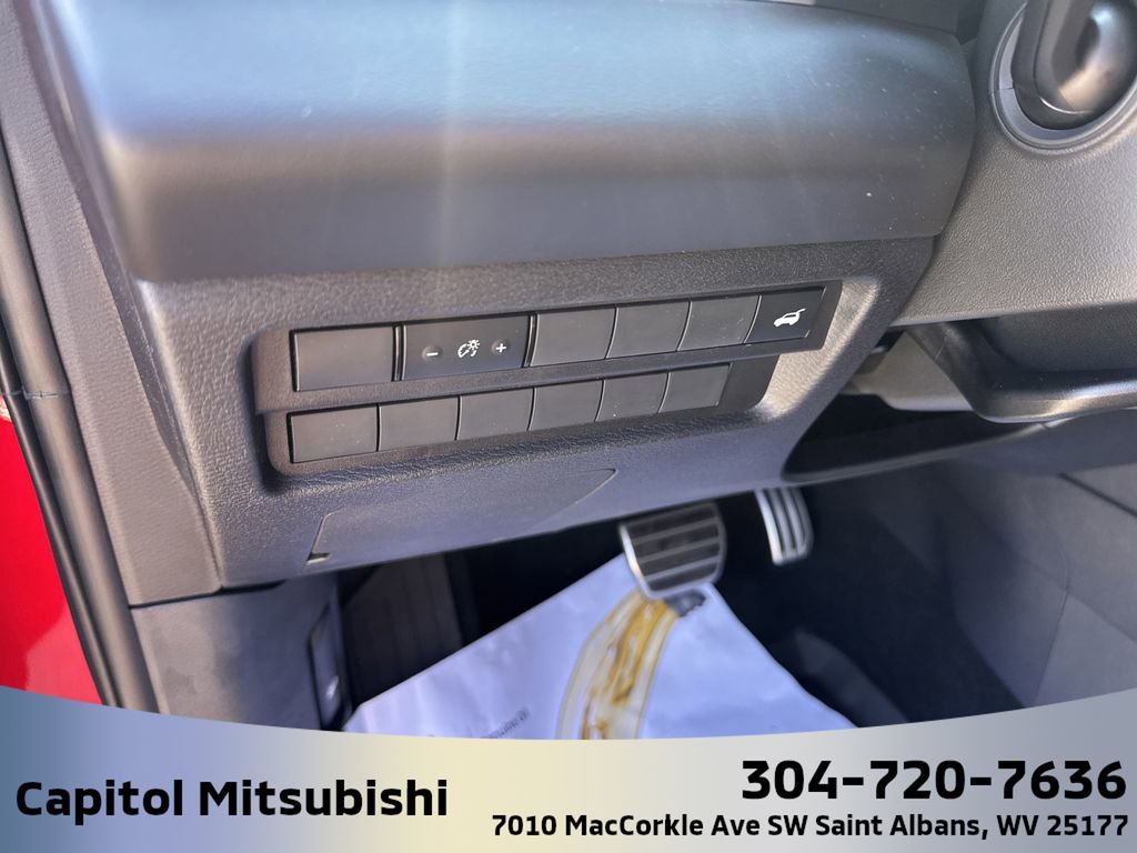 New 2025 Mitsubishi Outlander SEL image 19