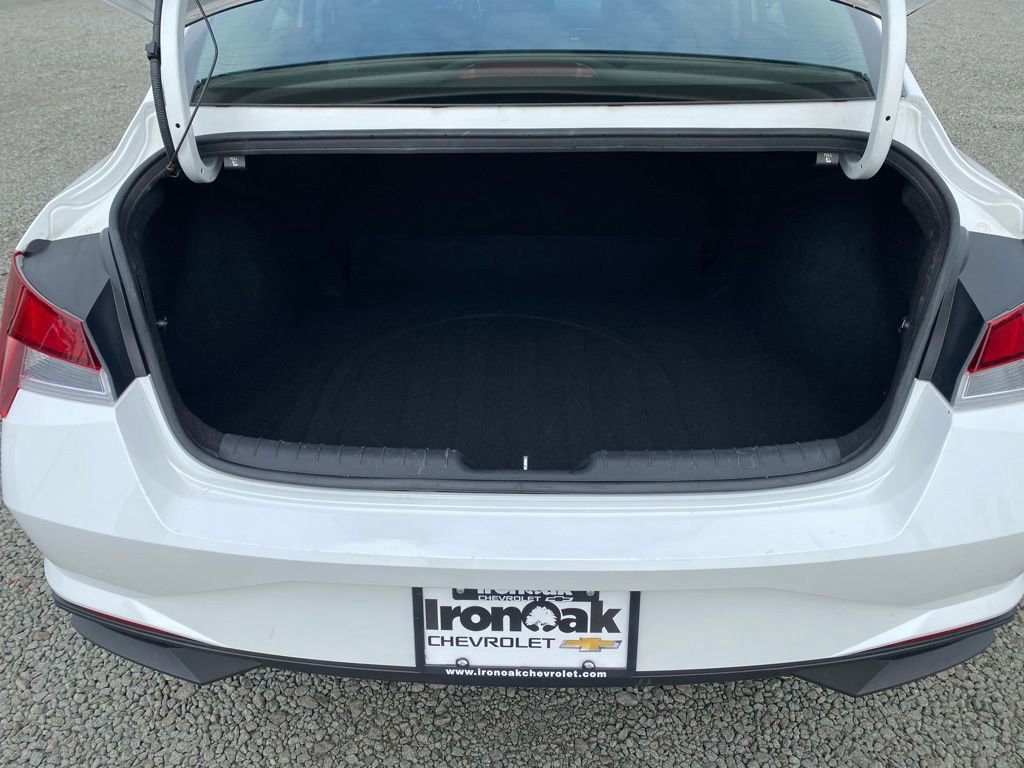 Used 2022 Hyundai Elantra SEL w/ Convenience Package image 16