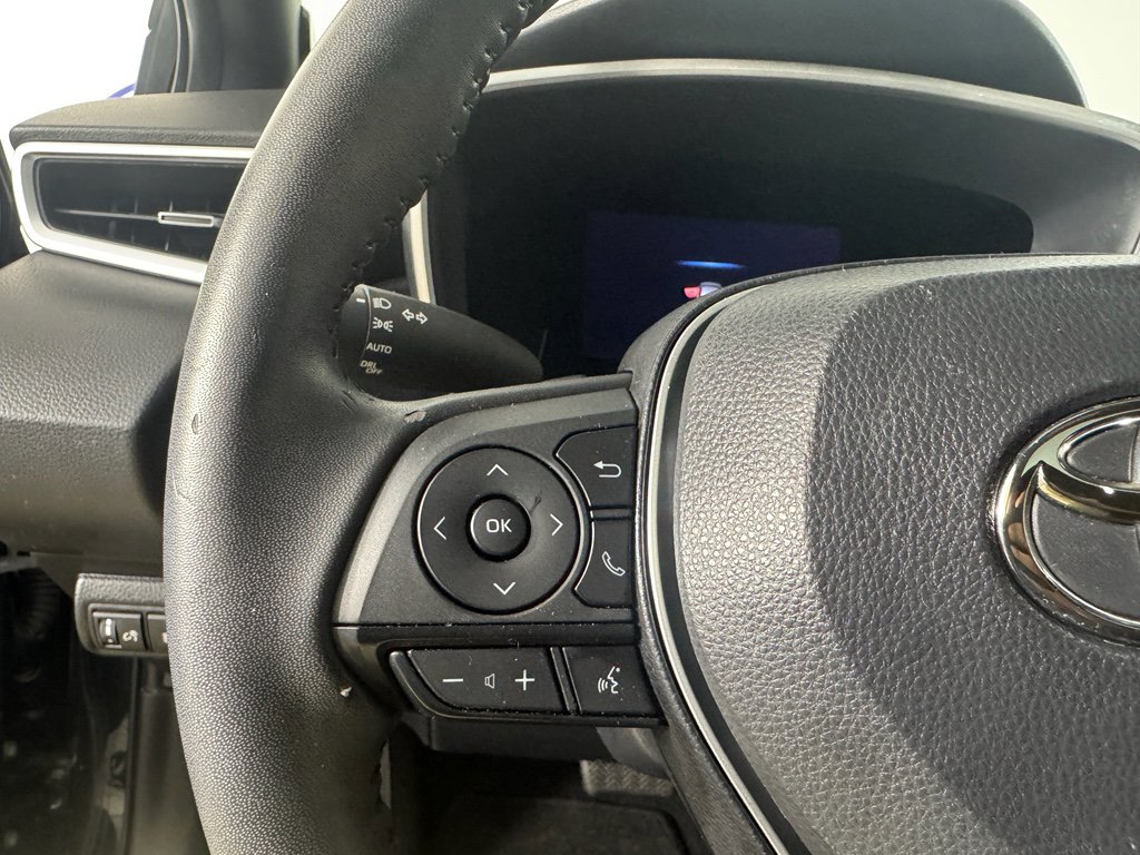 Used 2022 Toyota Corolla XSE image 18