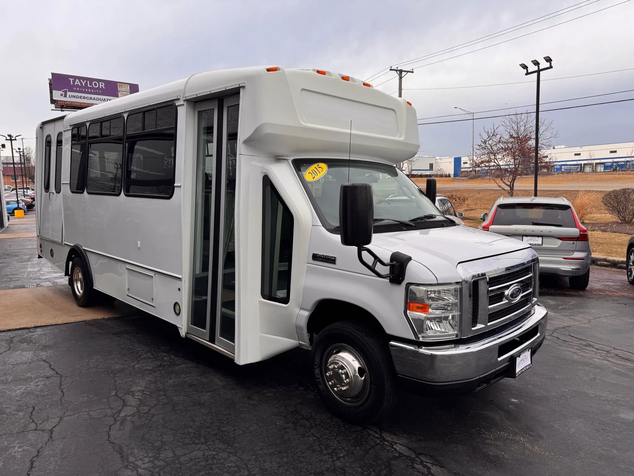 Used 2015 Ford E-450 and Econoline 450 Super Duty w/ Shuttle Bus Prep Package image 7