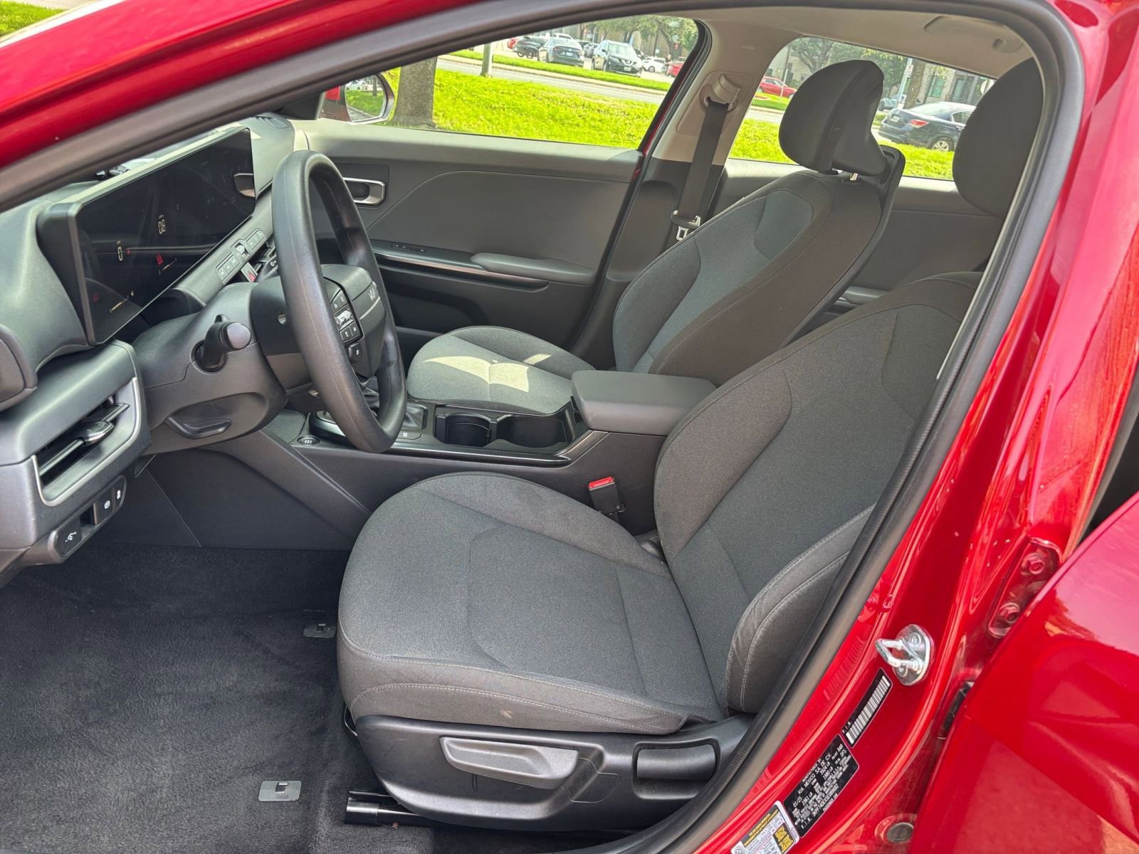 Used 2025 Kia K4 FWD image 31