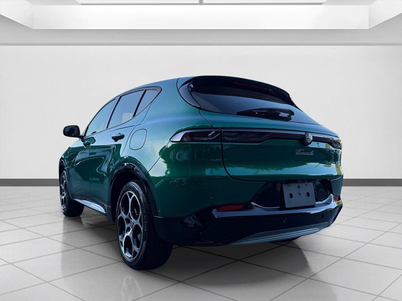 Used 2024 Alfa Romeo Tonale Ti w/ Active Assist Package AWD/4WD image 3