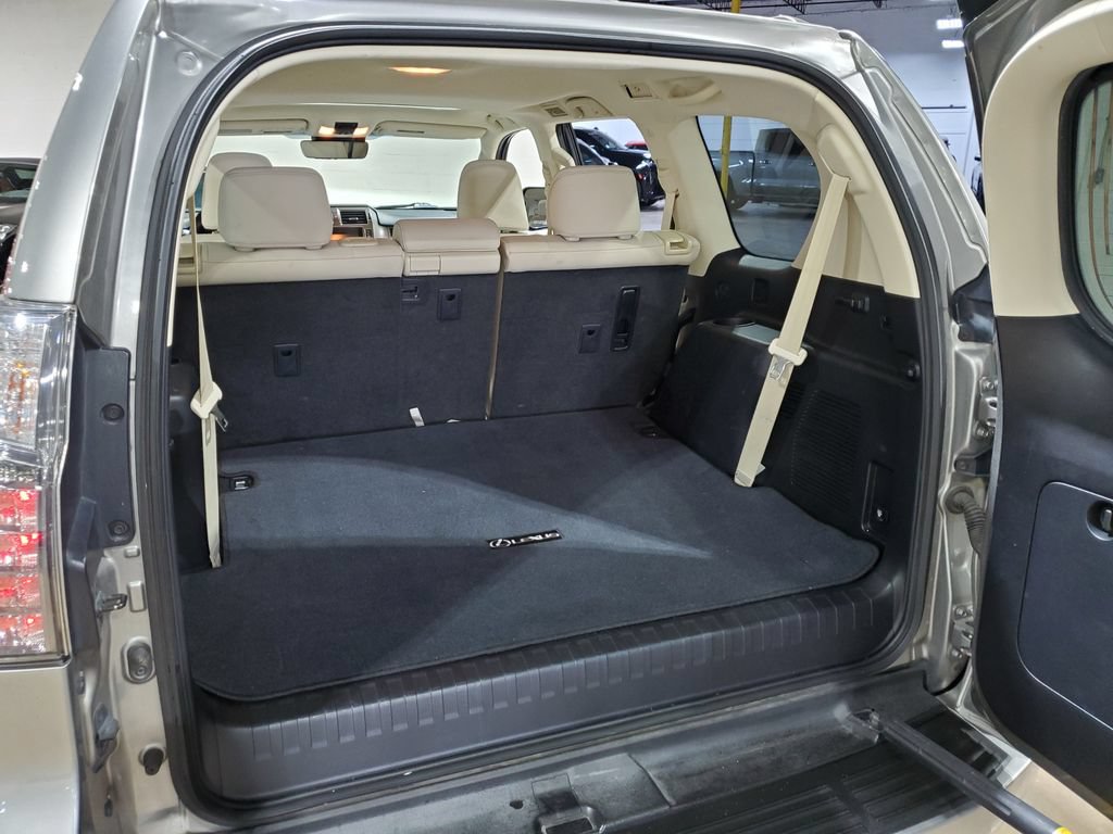 Used 2020 Lexus GX 460 Premium w/ Premium Package AWD/4WD image 42