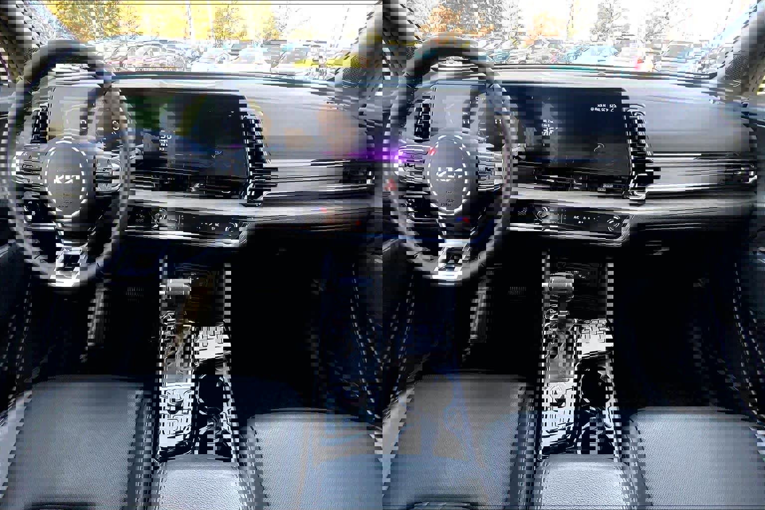 Used 2024 Kia Sportage X-Line w/ X-Line Premium Package image 16