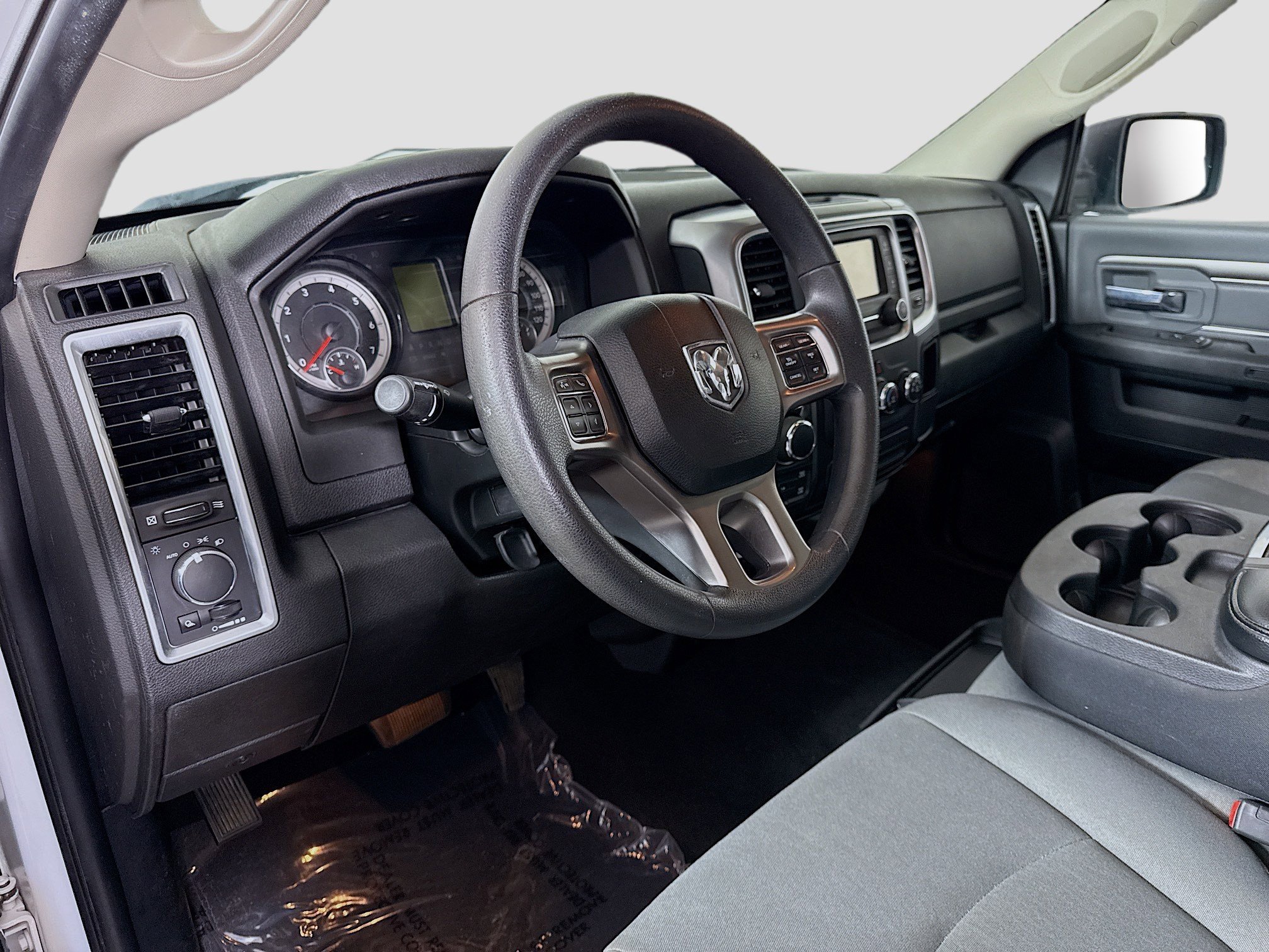 Used 2021 RAM 1500 Classic SLT image 22