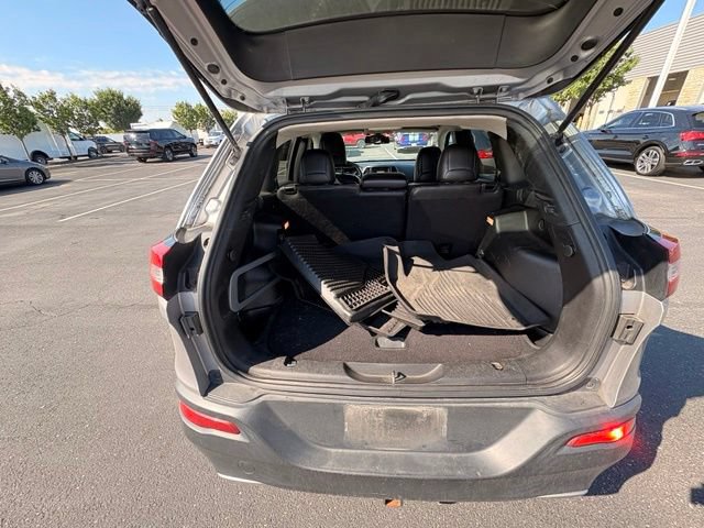 Used 2016 Jeep Cherokee Limited AWD/4WD image 19