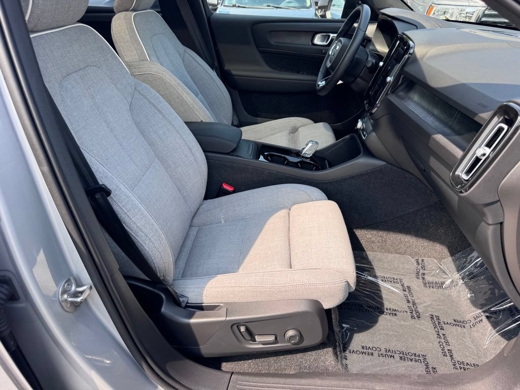 Used 2023 Volvo C40 P8 Recharge Ultimate AWD/4WD image 23