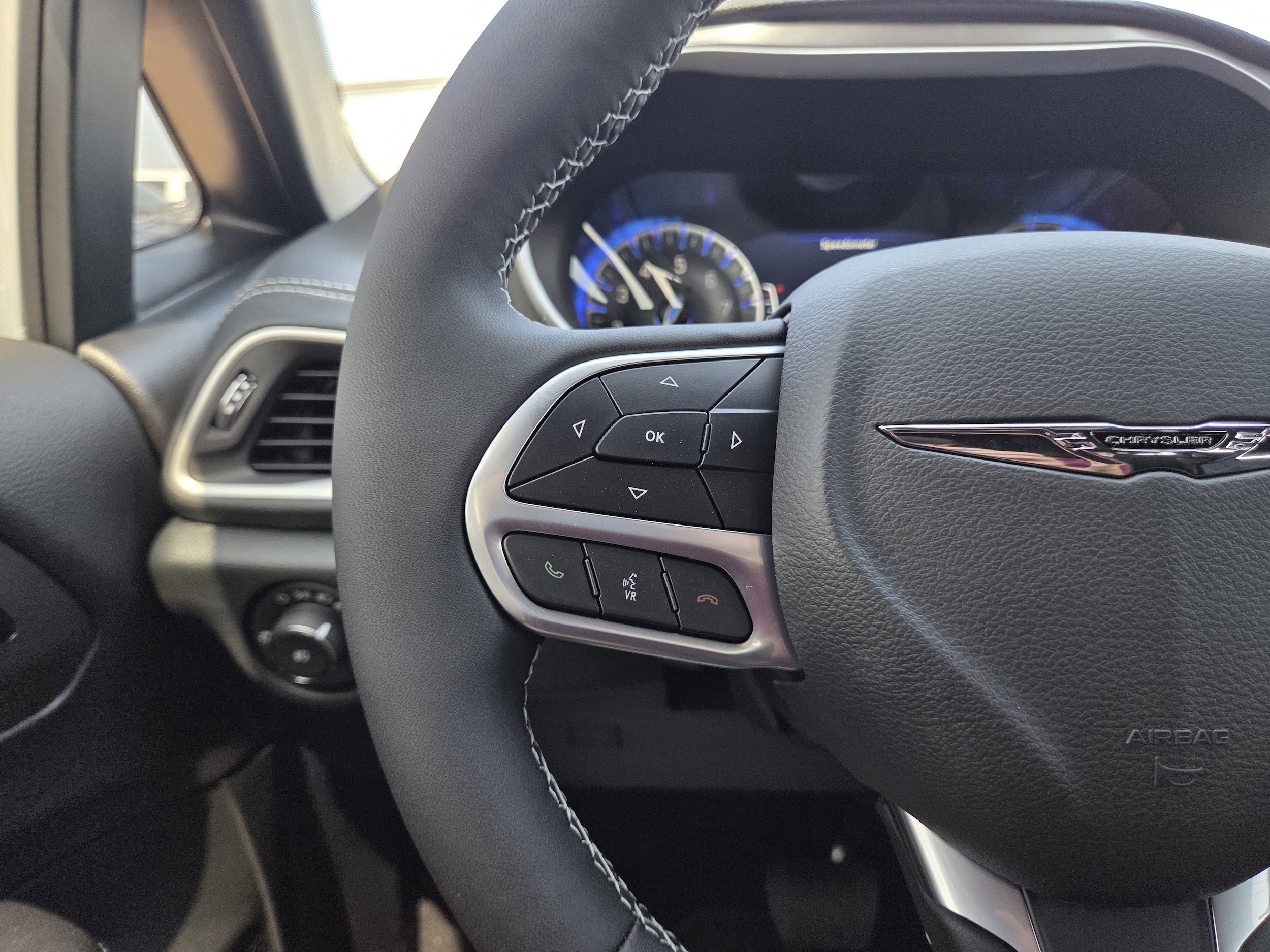 New 2026 Chrysler Pacifica Select image 38